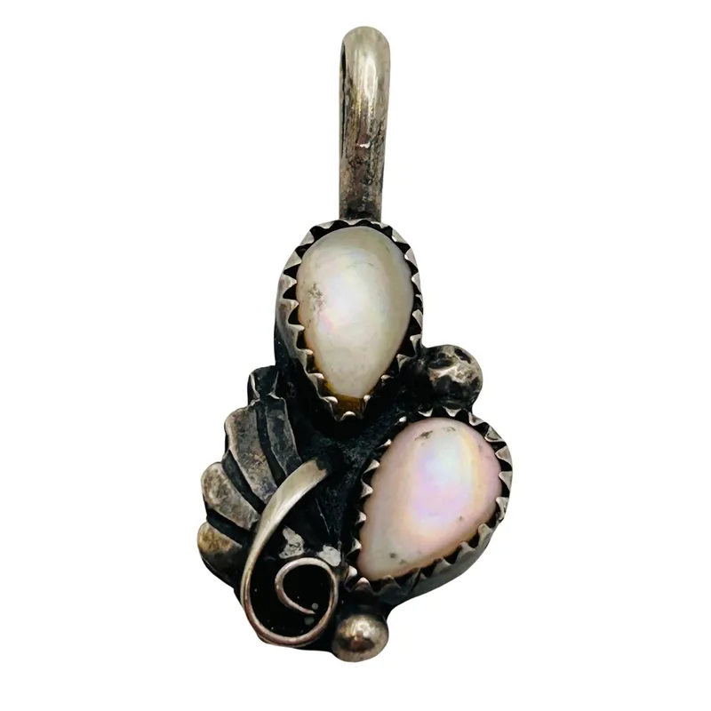 Navajo Sterling Mother Of Pearl Pendant from auction in Ravenna, Ohio — image 37