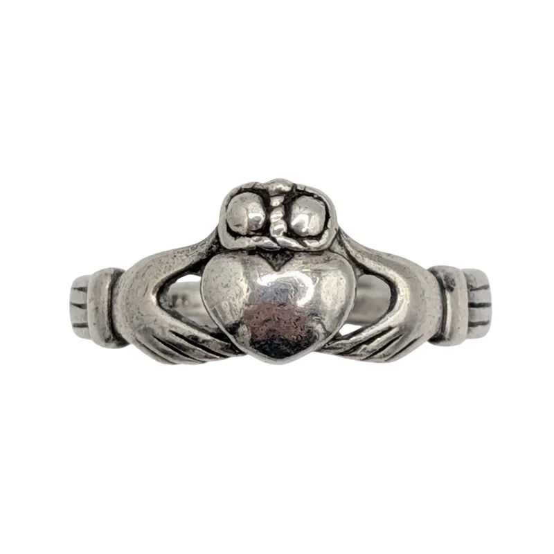 Sterling Silver Claddagh Ring Size 9 from auction in Ravenna, Ohio — image 2
