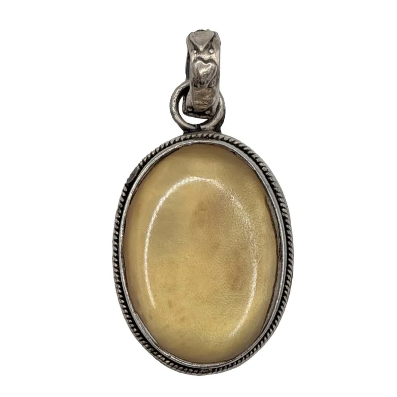 Sterling Silver Butterscotch Amber Pendant from auction in Ravenna, Ohio — image 9