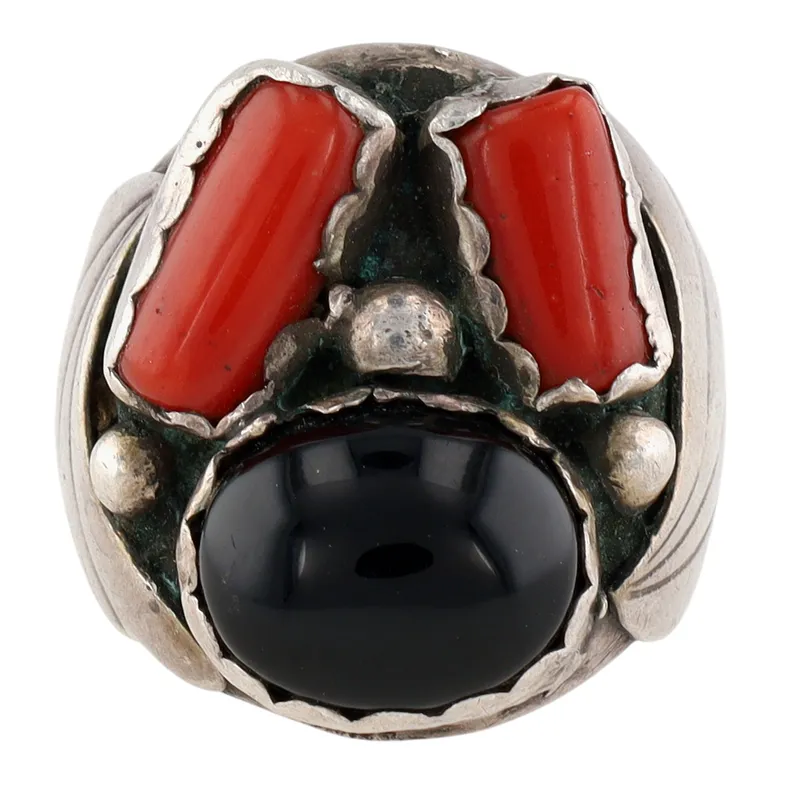 Vintage Navajo Sterling Coral Onyx Ring Sz 6 from auction in Ravenna, Ohio — image 31