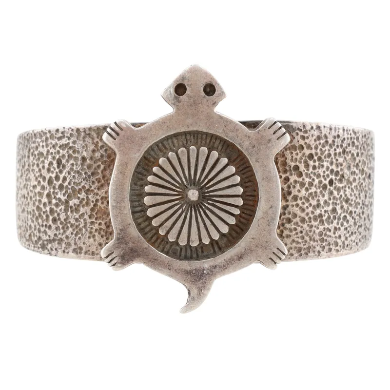 Signed Navajo Sterling Tufa Cast Turtle Cuff Bracelet from auction in Ravenna, Ohio — image 23