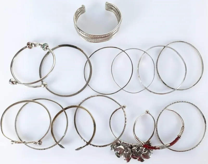 STERLING SILVER LADIES BANGLE/CUFF BRACELETS (14) from auction in Tallahassee, Florida — image 16
