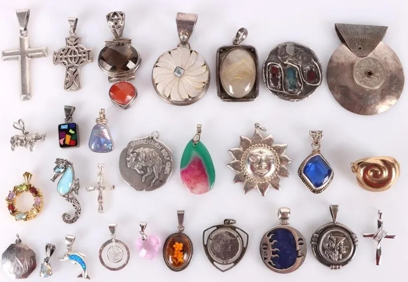ASSORTED STERLING SILVER LADIES PENDANT LOT OF 28 from auction in Tallahassee, Florida — image 22