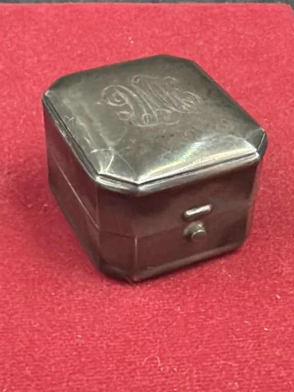 Antique Birks Sterling Octagonal  Ring Box from auction in Orange Cit y, Florida — image 3