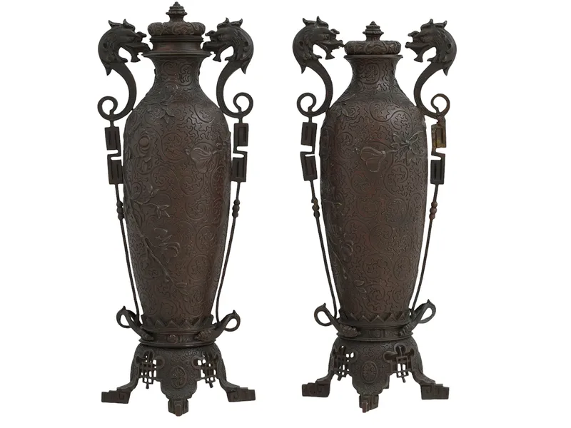 A PAIR OF JAPANESE BRONZE LIDDED VASES WITH DRAGON HANDLES, MEIJI PERIOD, 19TH CENTURY from auction in New York, New York — image 40