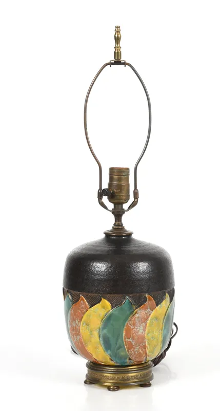 A Roseville Imperial II Glazed Ceramic Lamp, c. 1930 from auction in Pineville, Pennsylvania — image 10