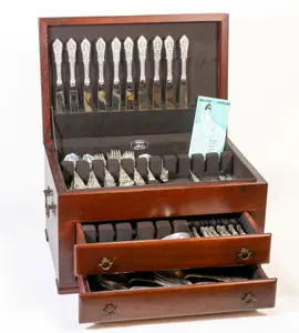 Lifestyle Auction — image 1
