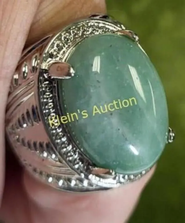 jadeite & silvertone cabochon ring from auction in wilmington , North Carolina — image 44