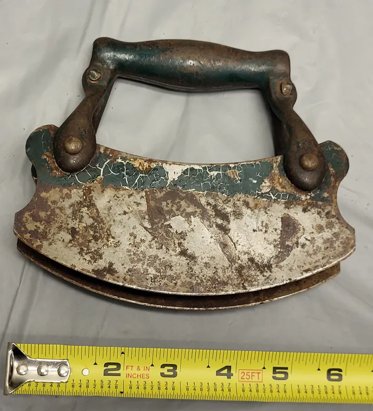 antique cast iron double blade herb/food chopper from auction in wilmington , North Carolina — image 13