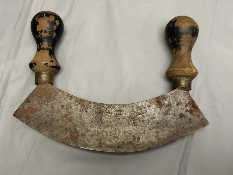J.A. Henckels zwillings rocking food & herbs knife from auction in wilmington , North Carolina — image 12