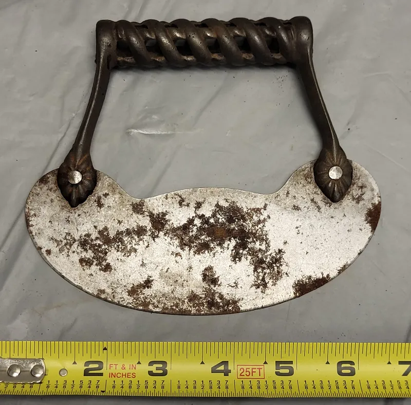 antique rocker knife dough /herb cutter griswold? from auction in wilmington , North Carolina — image 26