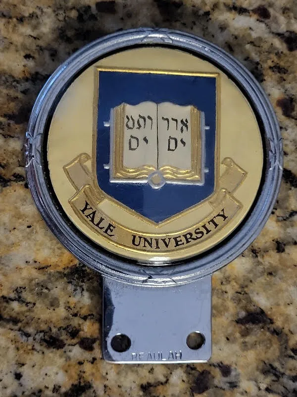 rare beaulah car grille badge emblem Yale university from auction in wilmington , North Carolina — image 4