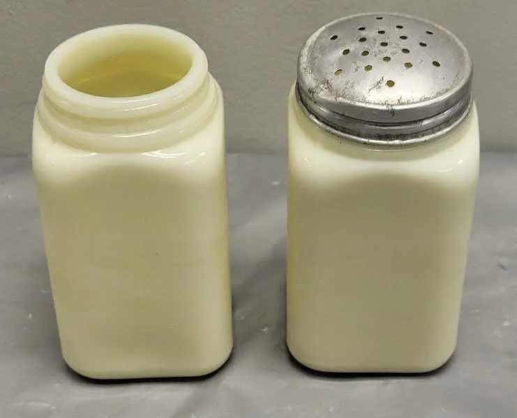 antique rare McKee Uranium custard glass shakers 2 x bid  from auction in wilmington , North Carolina — image 17