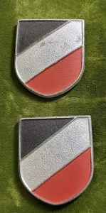 Rare pair of german WWII Heer Tropical Pith helmet shields 2 x bid signed on back J.F.S & 42 for 1942? 41.3 x