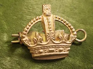 WWII British army commonwealth officers badge