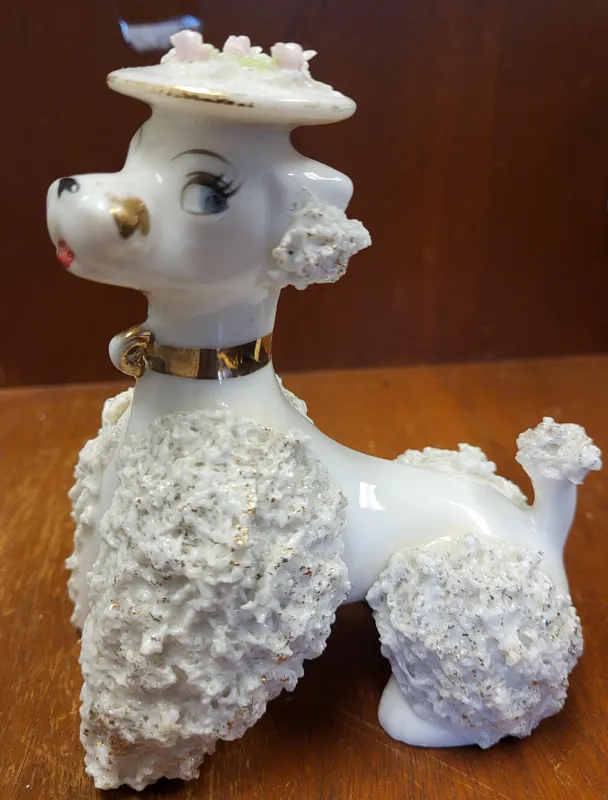 vtg mid century spaghetti poodle figurine from auction in wilmington , North Carolina — image 16