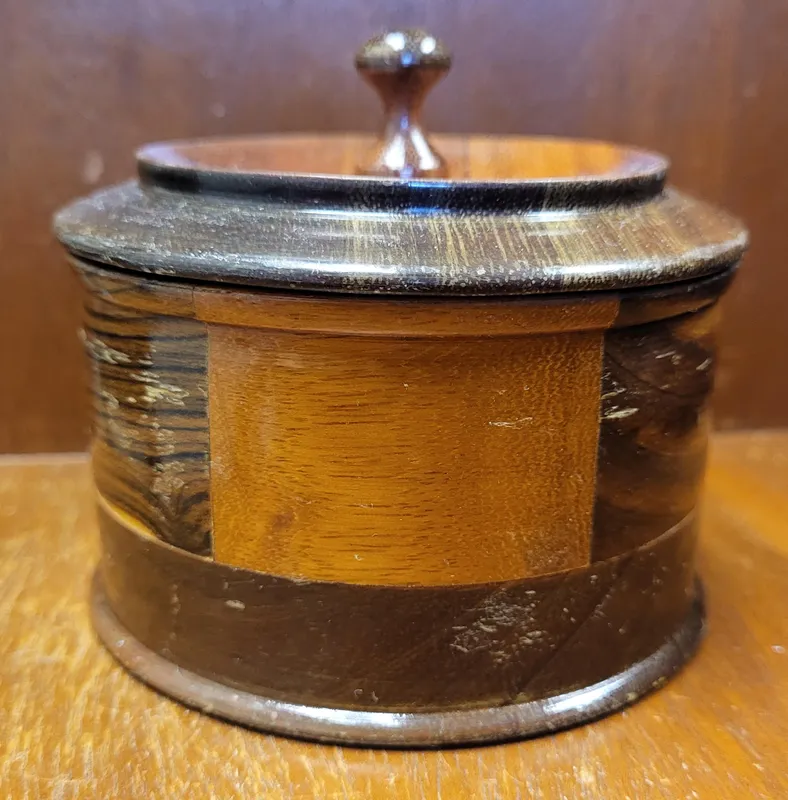 vtg hand made & hand turned wood lidded box jar from auction in wilmington , North Carolina — image 30