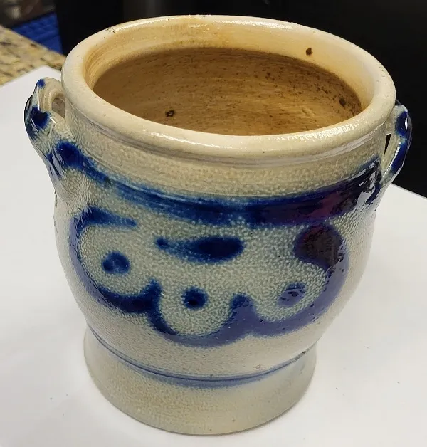 vtg salt glazed cobalt jug crock from auction in wilmington , North Carolina — image 42