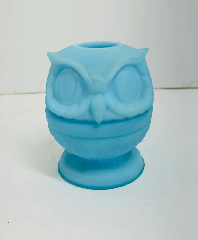 FENTON BLUE SATIN OWL FAIRY LAMP from auction in BETHESDA, Ohio — image 29