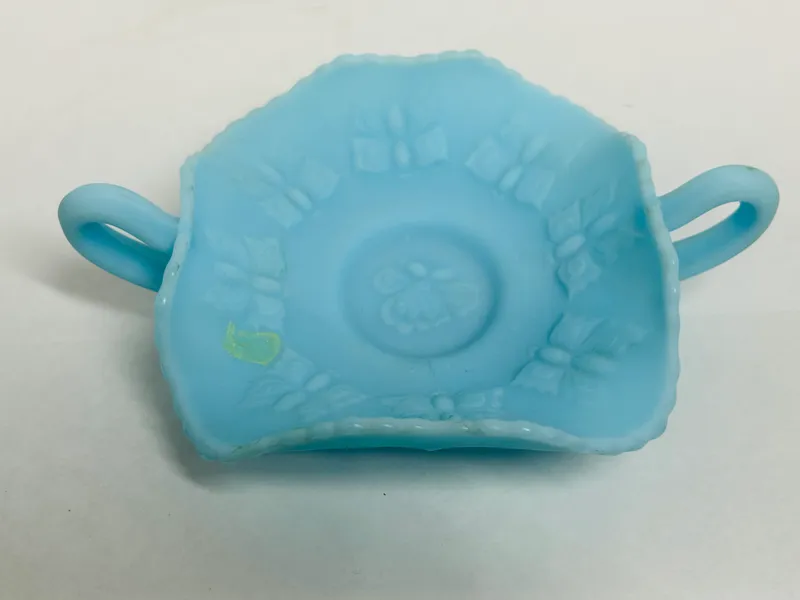 BLUE SATIN BUTTERFLY DISH, 20TH CENTURY from auction in BETHESDA, Ohio — image 33
