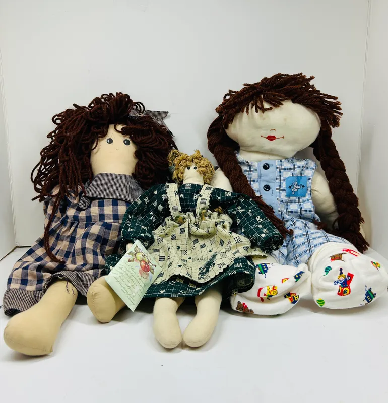 PURE COUNTRY CLOTH DOLLS VINTAGE from auction in BETHESDA, Ohio — image 24