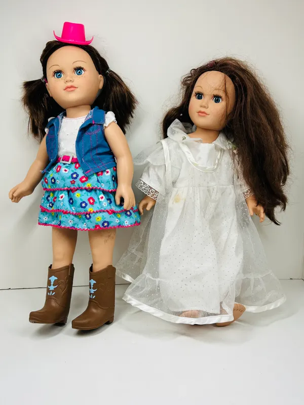 CITITOY TWO VINYL POSEABLE DOLLS, 2013 from auction in BETHESDA, Ohio — image 27