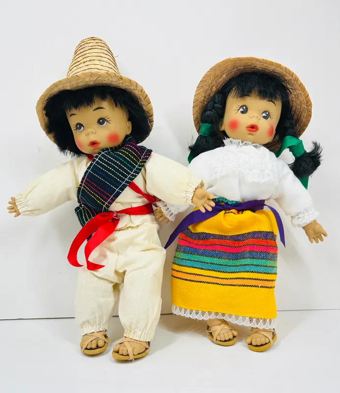 A PAIR OF MEXICAN SOUVENIR DOLLS, C. 1960 from auction in BETHESDA, Ohio — image 36