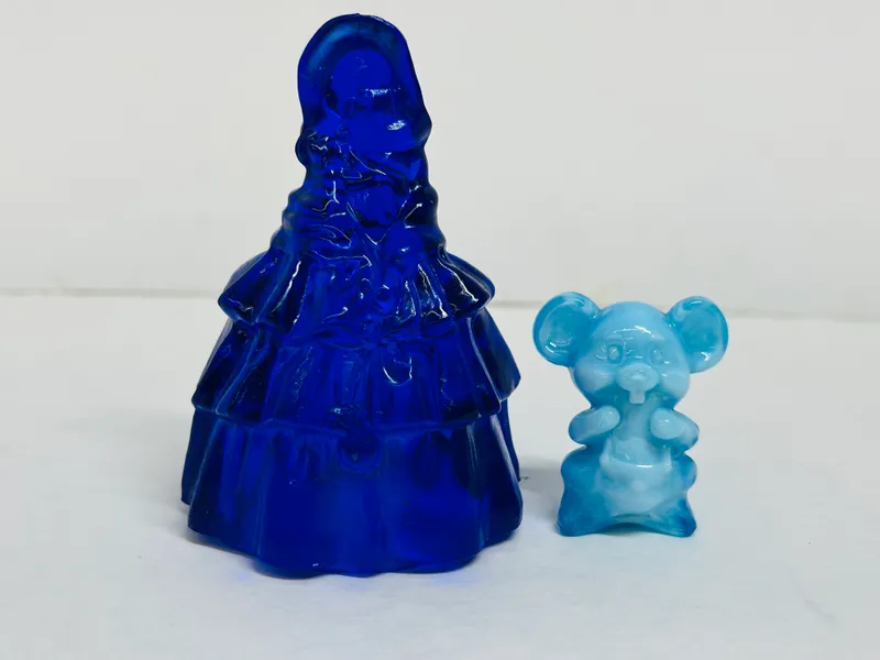 BOYD BLUE GLASS FIGURINES, 1990 from auction in BETHESDA, Ohio — image 21