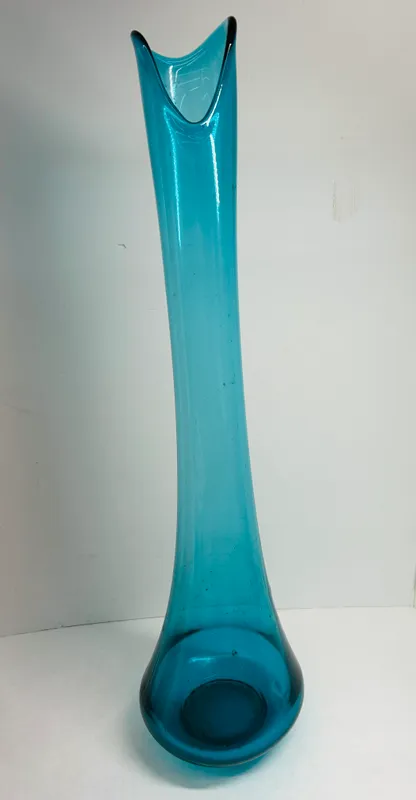 TURQUOISE SWUNG VASE, CIRCA 1960 from auction in BETHESDA, Ohio — image 37