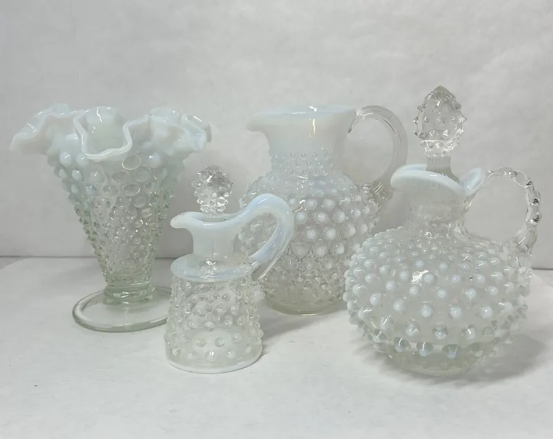 FENTON FRENCH OPALESCENT HOBNAIL GLASSWARE, MID-20TH CENTURY from auction in BETHESDA, Ohio — image 47