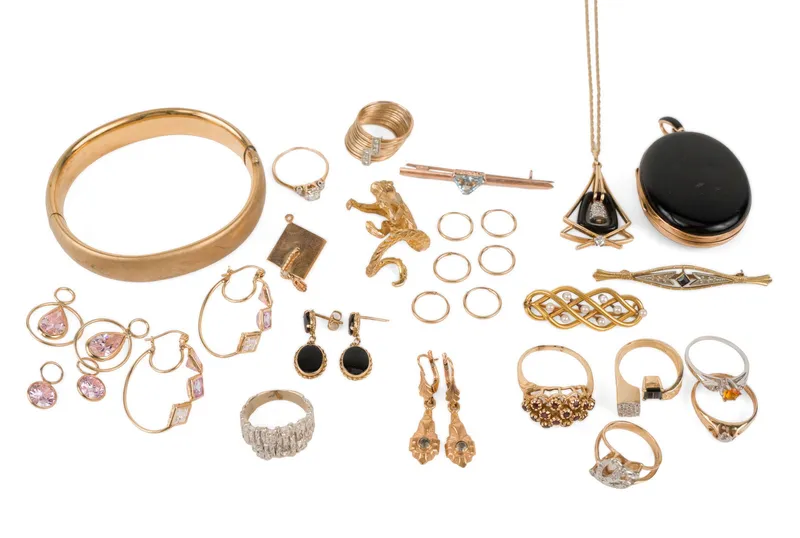 Vintage Gold and Costume Jewelry from auction in Bloomfield, New Jersey — image 40