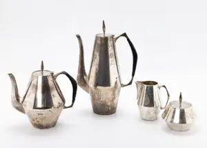 A STERLING SILVER TEA SET REED AND BARTON "DIAMOND"