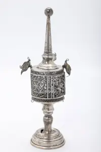 A STERLING SILVER SPICE TOWER. American, c. 1920