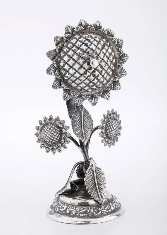 A LARGE AND HEAVY SILVER SPICE CONTAINER IN THE SHAPE OF A SUNFLOWER from auction in woodmere, New York — image 29