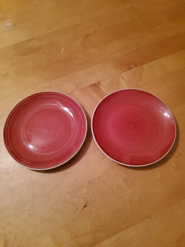 Set of 2 red Dover & York plates from auction in Covington, Louisiana — image 22