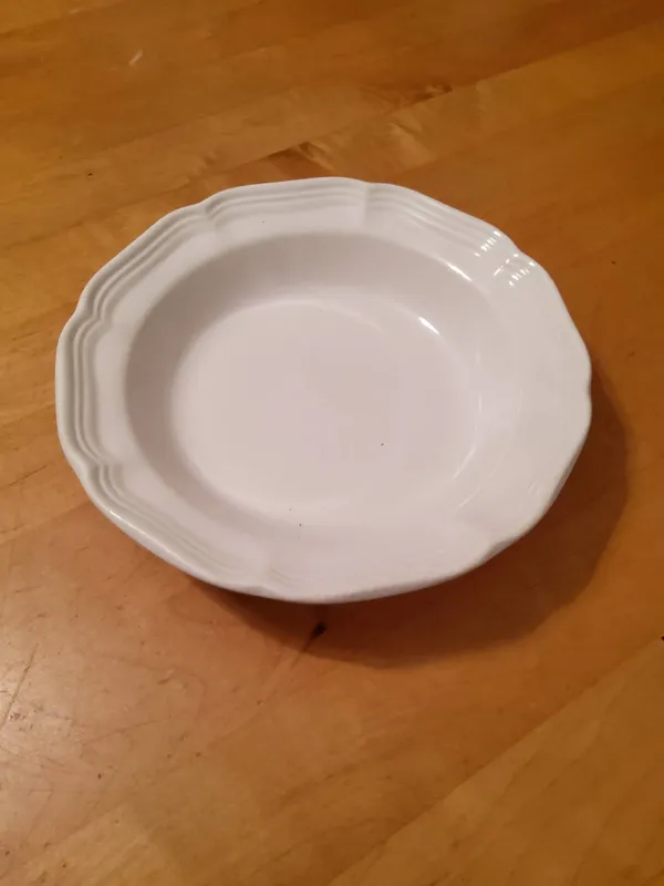 Mikasa French Countryside Bowl from auction in Covington, Louisiana — image 27