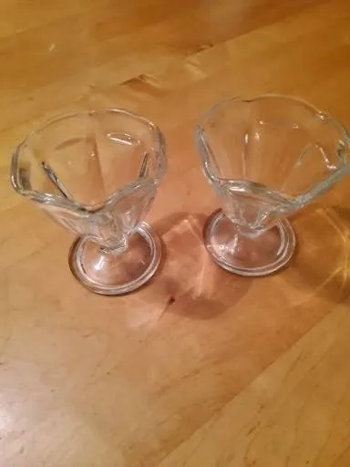Pair of Clear Glass Dessert Cups on Footed Base from auction in Covington, Louisiana — image 31