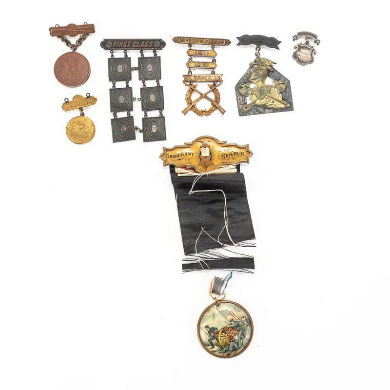 Antique Military & Fraternal Medals Lot (7pcs) from auction in Union, Illinois — image 37