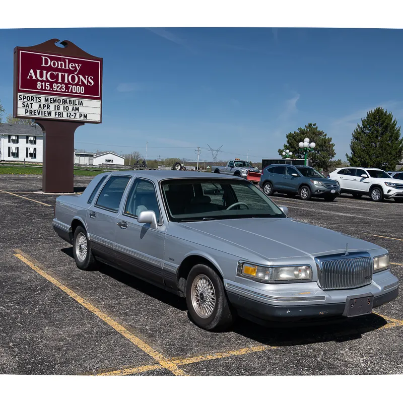 SOLD 1996 Lincoln Town 4 Door Luxury Sedan from auction in Union, Illinois — image 47