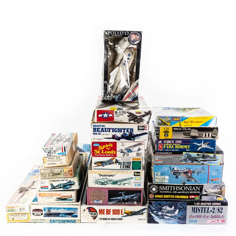 Vintage Airplane & Ship Model Kit Assortment from auction in Union, Illinois — image 24