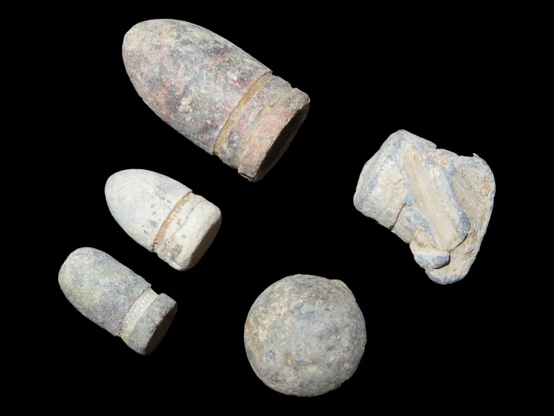 Lot of 5 Civil War Bullets, Dug by Boyd Cole, Wayne Co., Tennessee from auction in Quincy, Illinois — image 27