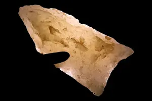 1 3/4" Clovis, Quartz, Virginia, Ex. Walt McIntire