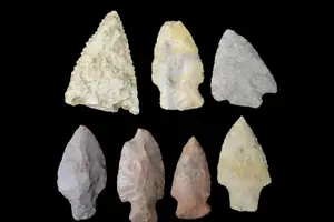 Lot of Woodland / Archaic Points, Iowa