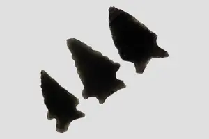 Lot of 3 Elko Eared Bird Points, Obsidian, Modoc Co., California, Ex. Vernon Leudke Collection