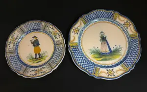 2 HR Quimper Plates