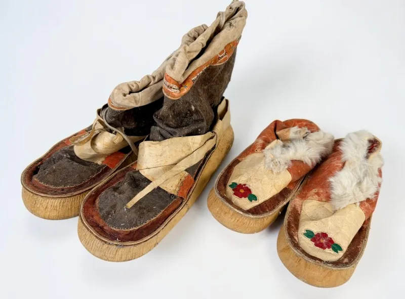 (2) Pairs of Native American Hard Sole Moccasins (E) from auction in Saint Paul, Minnesota — image 9