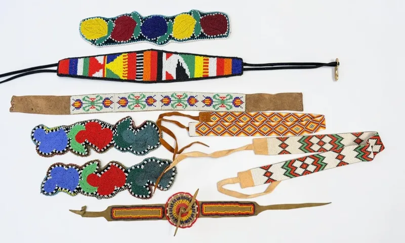 (8) Pieces of Native American Beadwork from auction in Saint Paul, Minnesota — image 12