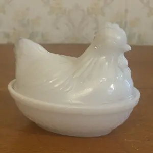 Small White Milk Glass Hen on Nest Covered Dish with Luster Finish