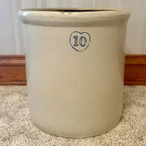 American Red Wing Union Stoneware Co. 10 Gallon Crock with Cobalt Heart Mark