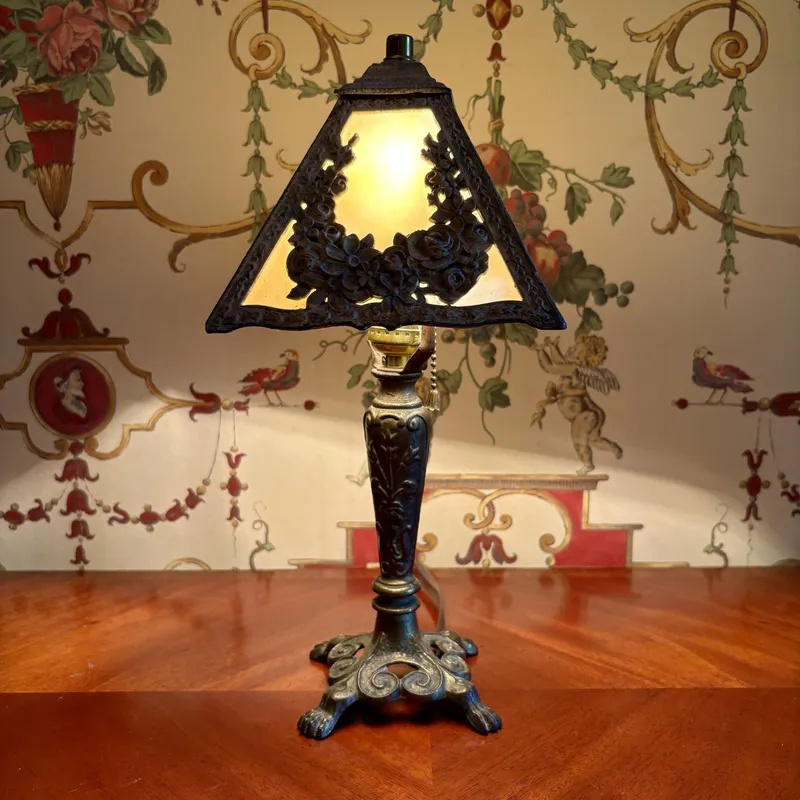 Slag Glass and Cast Metal Floral Filigree Boudoir Lamp from auction in Shelbyville, Kentucky — image 17